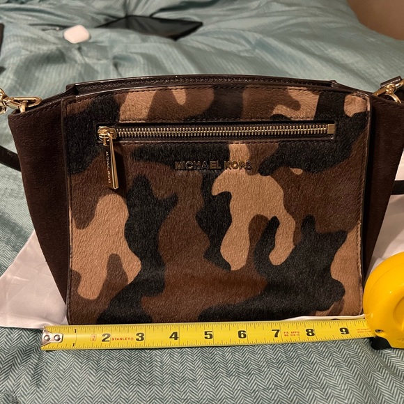 NWOT Michael Kors Sophie Haircalf ( fur ) Camouflage Camo Messenger Duffle Purse - Picture 9 of 9